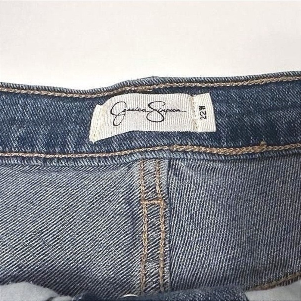 Jessica Simpson Relaxed Jean Shorts Womens 22w Lived in Vintage NWT button fly - Picture 4 of 5